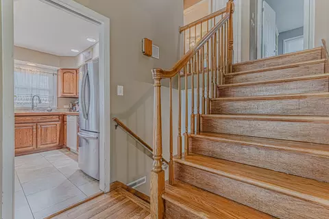 Entry Way - 374 Heine Ave, Elgin, IL 60123 photo 2 of 3