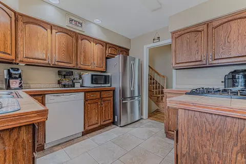 Kitchen - 374 Heine Ave, Elgin, IL 60123 photo 3 of 3