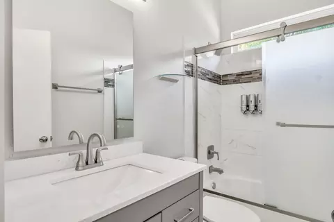 1379 Clavey Ln, Gurnee, IL 60031 photo 30