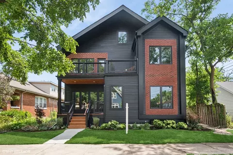 2715 Reese Ave, Evanston, IL 60201