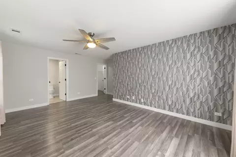 Other - 992 Langtry Ct #D, Elgin, IL 60120 photo 5 of 6
