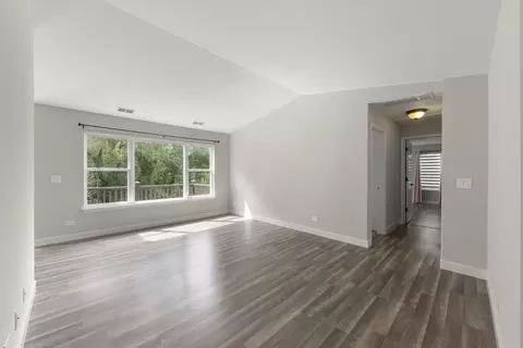 Living - 992 Langtry Ct #D, Elgin, IL 60120 photo 1 of 4