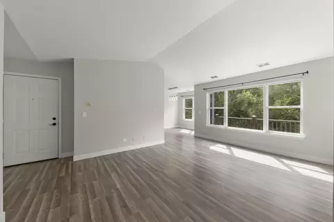 Living - 992 Langtry Ct #D, Elgin, IL 60120 photo 2 of 4