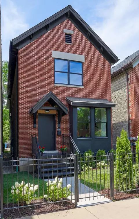 1332 N Leavitt St, Chicago, IL 60622