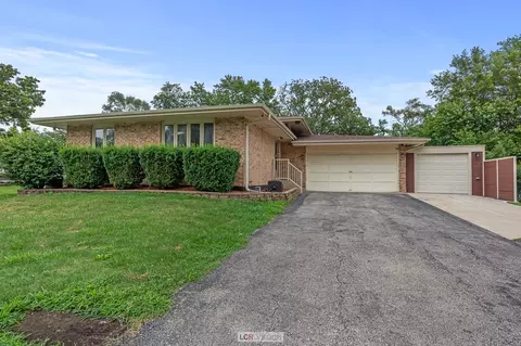 Undisclosed, Glen Ellyn, IL 60137