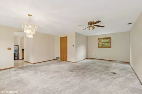 Living - 36269 N Eagle Ct, Ingleside, IL 60041 photo 1 of 2