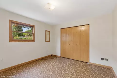 Bedroom - 36269 N Eagle Ct, Ingleside, IL 60041 photo 1 of 4