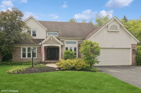 904 Warwick Ln, Lake Zurich, IL 60047