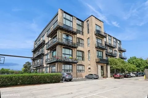 2614 N Clybourn Ave #311, Chicago, IL 60614