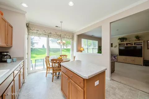 Kitchen - 2835 Cascade Falls Cir, Elgin, IL 60124 photo 5 of 5