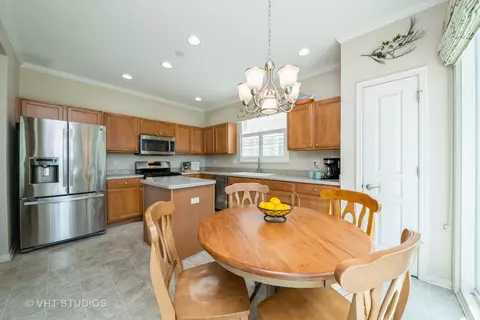 Kitchen - 2835 Cascade Falls Cir, Elgin, IL 60124 photo 3 of 5