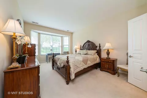 Bedroom - 2835 Cascade Falls Cir, Elgin, IL 60124 photo 2 of 3