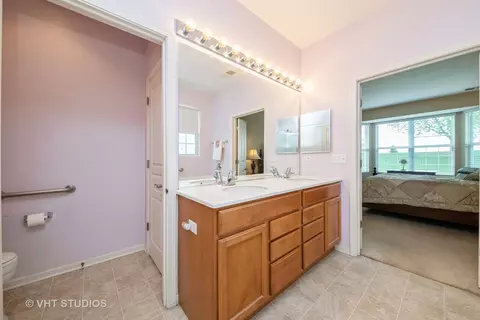 Bath - 2835 Cascade Falls Cir, Elgin, IL 60124 photo 6 of 6