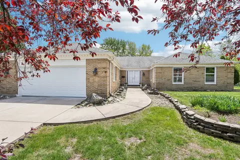 1139 W Illinois Ave, Palatine, IL 60067