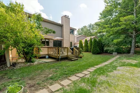 Exterior - 141 Manor Cir, Bloomington, IL 61704 photo 6 of 9