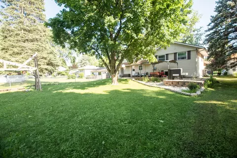 Exterior - 501 Heather Ln, Dixon, IL 61021 photo 5 of 8