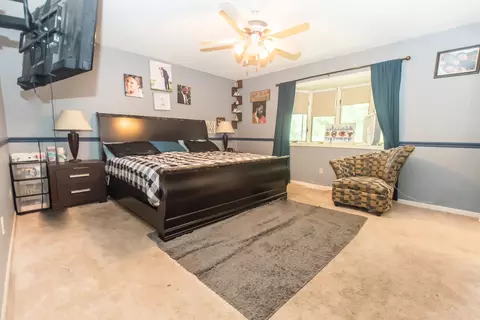 Bedroom - 501 Heather Ln, Dixon, IL 61021 photo 4 of 5