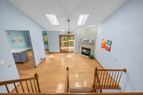 Living - 893 Millcreek Cir, Elgin, IL 60123 photo 5 of 9
