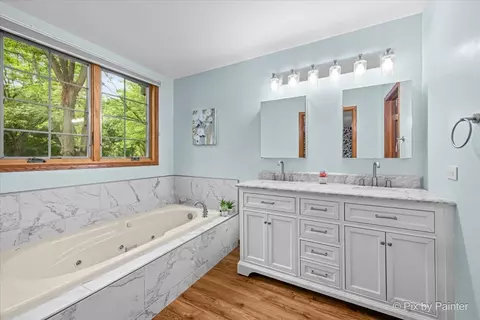 Bath - 893 Millcreek Cir, Elgin, IL 60123 photo 1 of 5