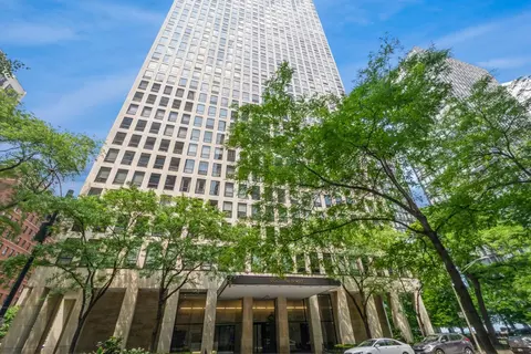 260 E Chestnut St #1612, Chicago, IL 60611