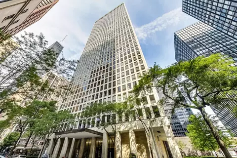 260 E Chestnut St #1904, Chicago, IL 60611