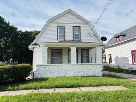 1347 Greenwood Ave, Rockford, IL 61107