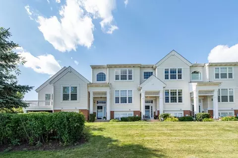3009 Nicklaus Ln, Wadsworth, IL 60083