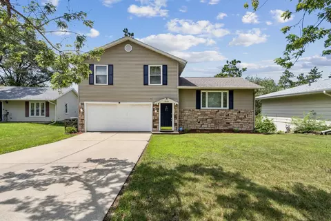 3113 Bavarian Ln, Rockford, IL 61109