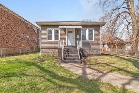 13916 S Dearborn St, Riverdale, IL 60827