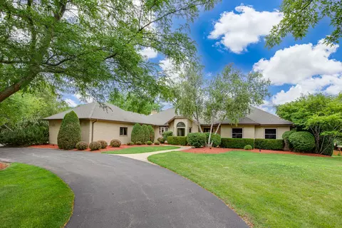 29 W354 Beech Ct, West Chicago, IL 60185