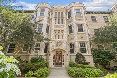 542 W Brompton Ave #1S, Chicago, IL 60657