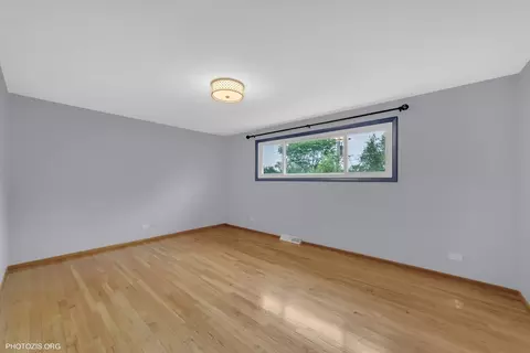 445 Kinkaid Ct, Des Plaines, IL 60016 photo 16