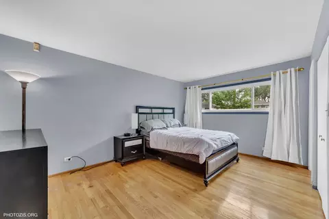445 Kinkaid Ct, Des Plaines, IL 60016 photo 10