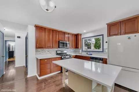 445 Kinkaid Ct, Des Plaines, IL 60016 photo 7