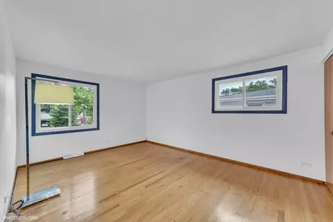 445 Kinkaid Ct, Des Plaines, IL 60016 photo 21