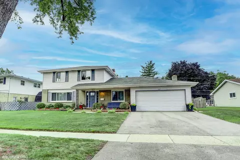 445 Kinkaid Ct, Des Plaines, IL 60016