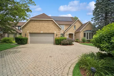2750 Prince St, Northbrook, IL 60062