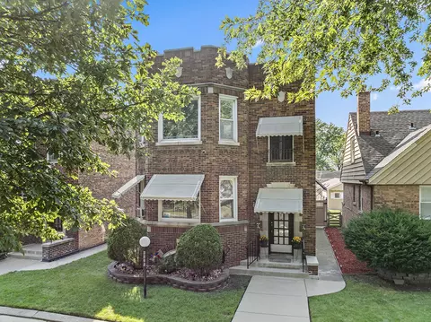 8030 S Trumbull Ave, Chicago, IL 60652 photo 1