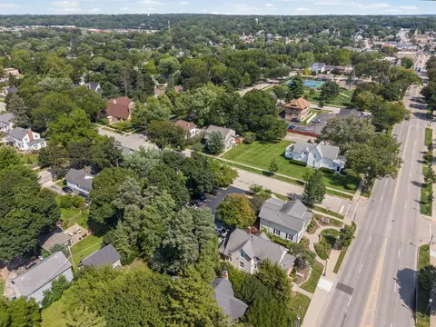 View/Area - 610 W Main St, West Dundee, IL 60118 photo 2 of 4