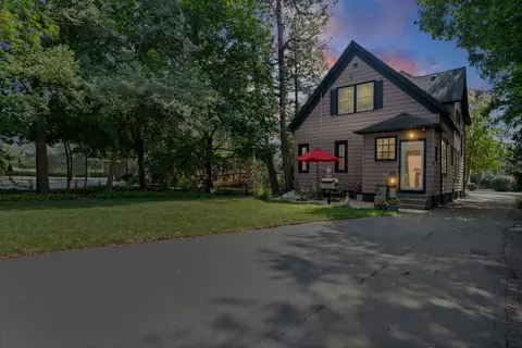 Exterior - 610 W Main St, West Dundee, IL 60118 photo 3 of 6