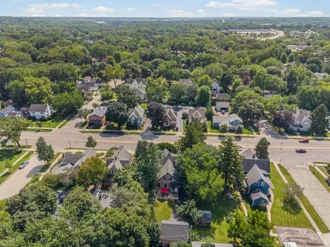 View/Area - 610 W Main St, West Dundee, IL 60118 photo 1 of 4