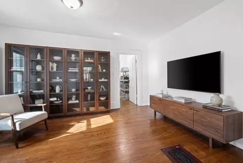 Living - 610 W Main St, West Dundee, IL 60118 photo 3 of 3