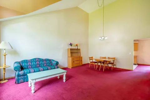 Living - 534 Philip Dr, Bartlett, IL 60103 photo 3 of 5
