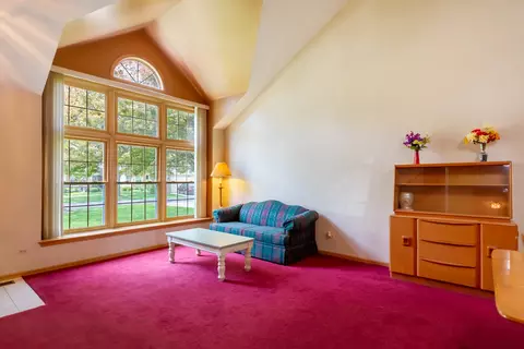 Living - 534 Philip Dr, Bartlett, IL 60103 photo 1 of 5