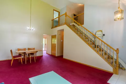 Living - 534 Philip Dr, Bartlett, IL 60103 photo 2 of 5