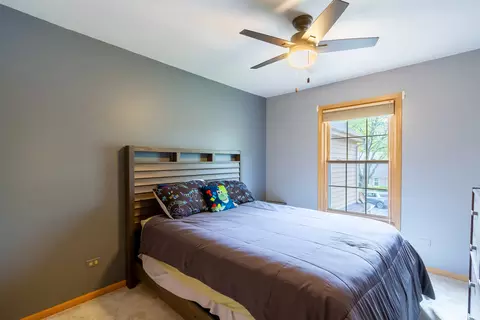 Bedroom - 534 Philip Dr, Bartlett, IL 60103 photo 2 of 3