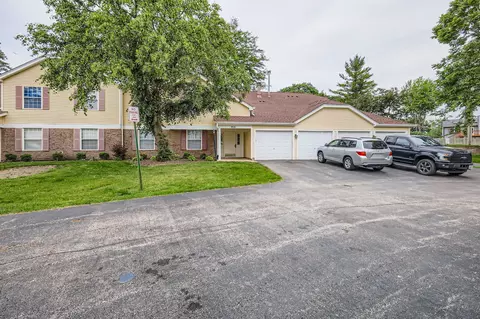 753 Candleridge Ct #D1, Bartlett, IL 60103