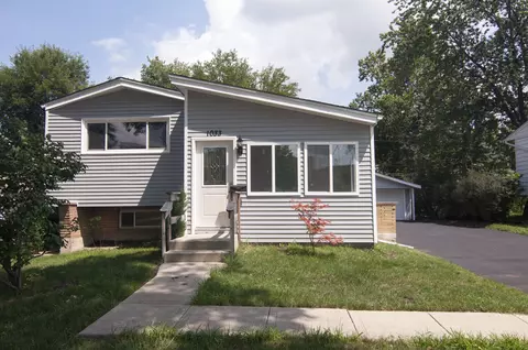 1033 S Main Dr, Lombard, IL 60148