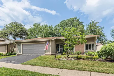 542 Bryce Trl, Roselle, IL 60172