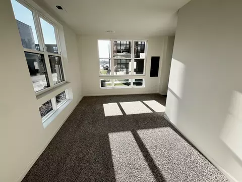 379 Summit Cir, Lombard, IL 60148 photo 8